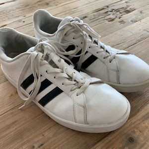 Men’s adidas classic sneakers